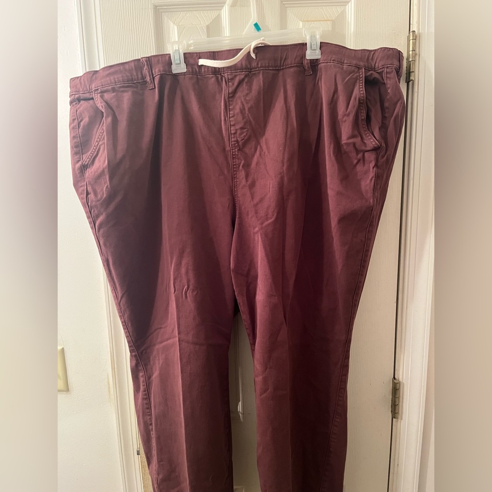 6R Torrid Women's Burgundy Trousers